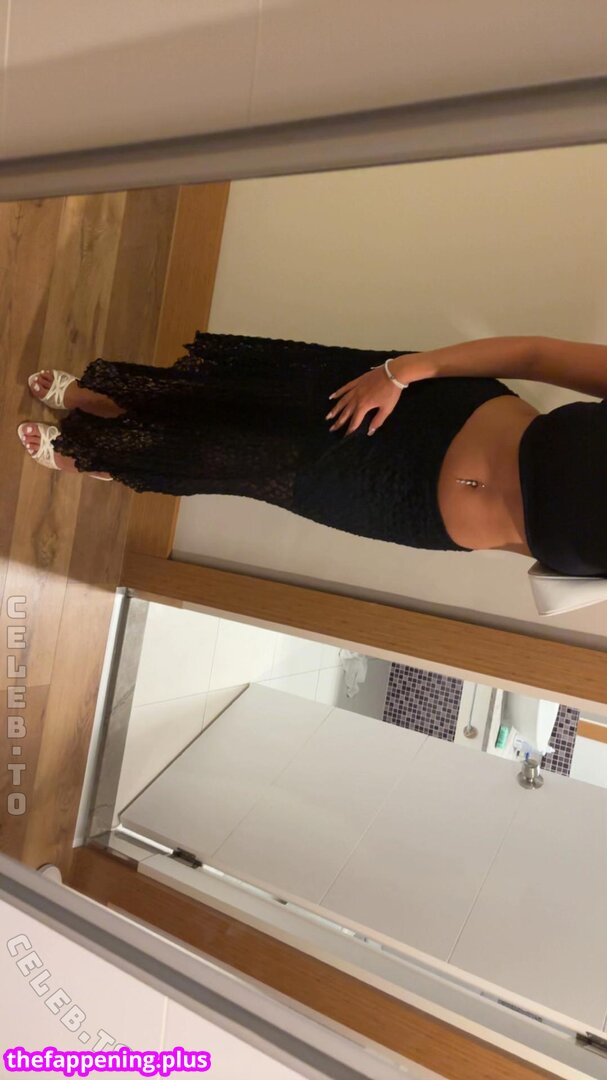02.queenice / 18queenjce Naken OnlyFans Foto #38