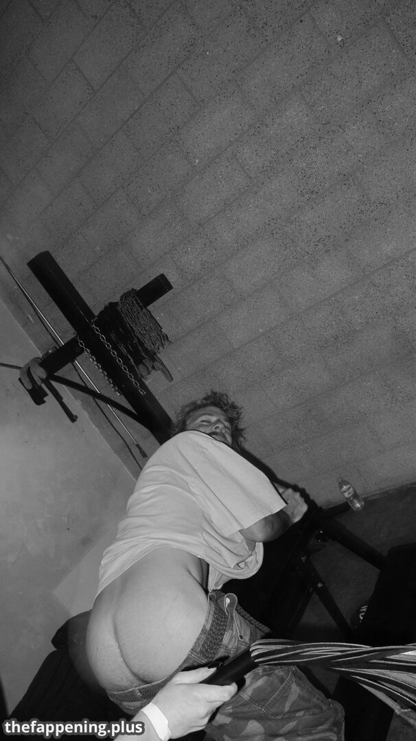 99WAREH0USE / 99WareHouse / cw / favicon.ico / https: Foto OnlyFans Nuda #16