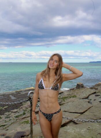 Aiva Pinches