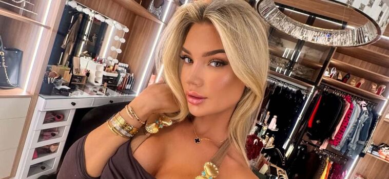 Alexa Collins