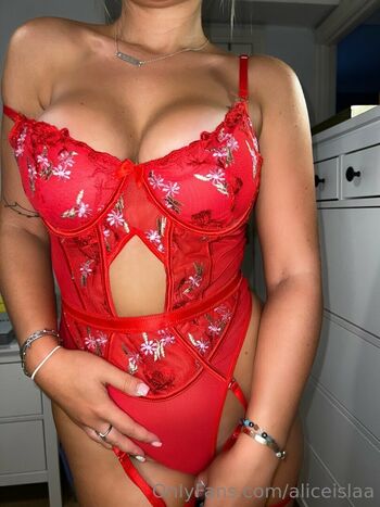Full leaked Alice islaa private onlyfans photo