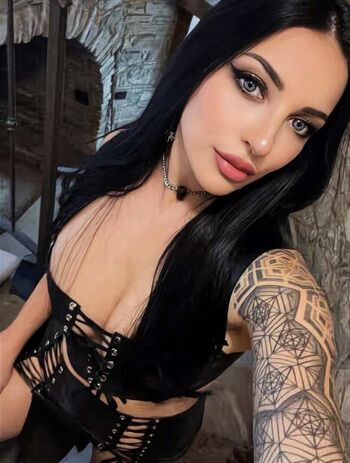 Alice Lane Pandini