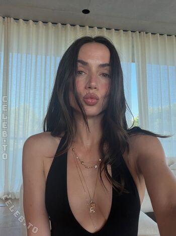 Ana De Armas