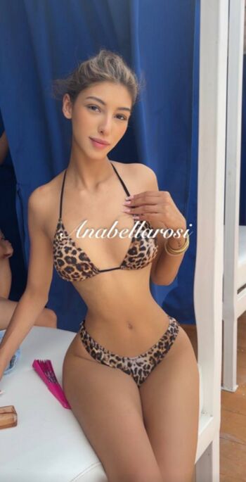 anabella_roz