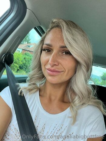 analiabigbuttfree