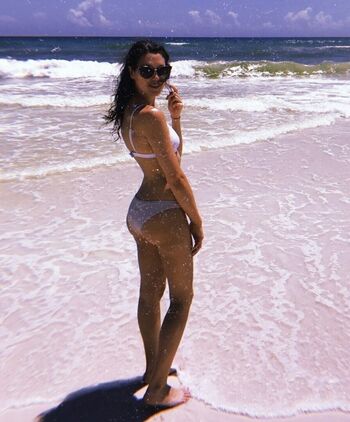 Angela Rhodes