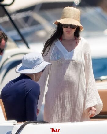 Anne Hathaway