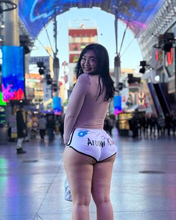 Aroomi Kim