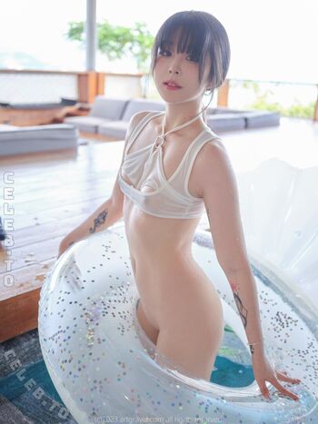 Artgravia Magazine