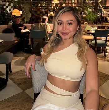 Auntie_le12