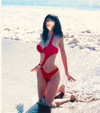Bai Ling