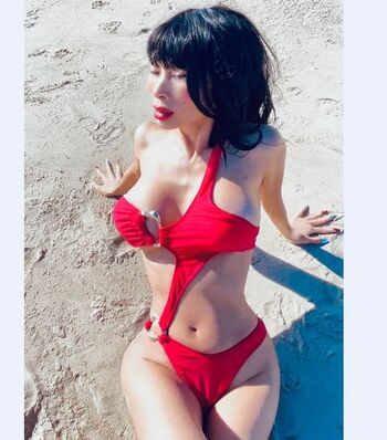 Bai Ling