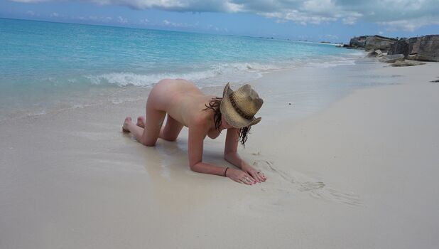 Full leaked Beach life private onlyfans photo