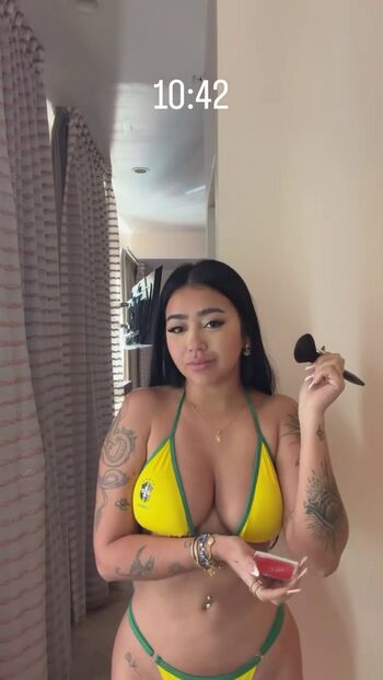 Beca Barreto