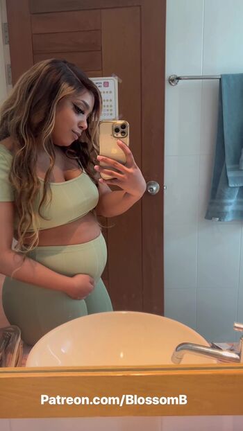 bloatedbellyqueen2.0
