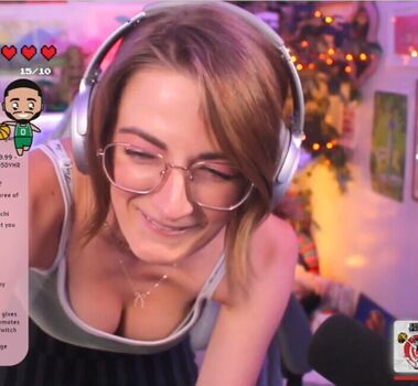 Caitlin Marie Reacts