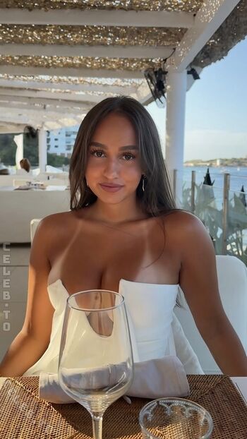 Full leaked Caro lnw private onlyfans photo