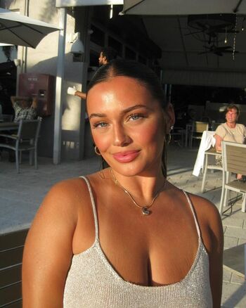 Caroline Smith