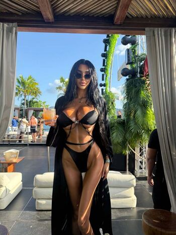 Chloe Khan