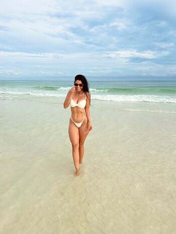 Full leaked Cuban latinas private onlyfans photo