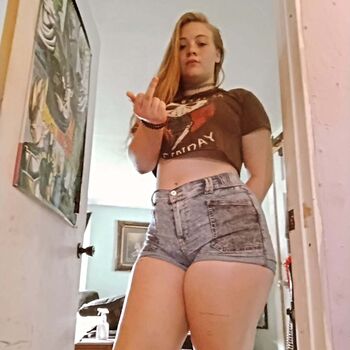 Devilgirl_Izzy