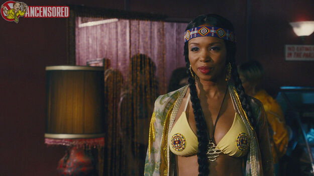 Elise Neal