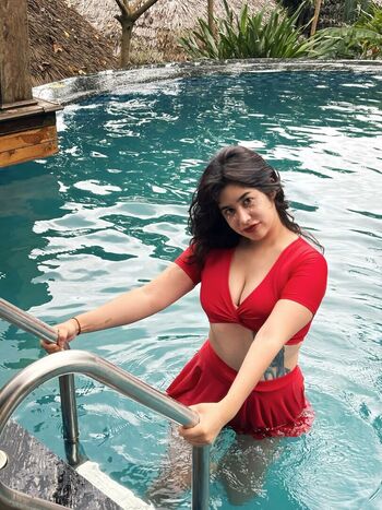 Full leaked Elisetran private onlyfans photo