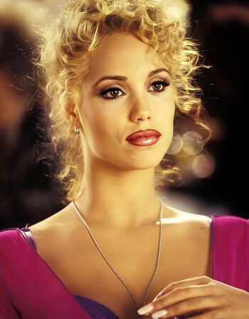 Full leaked Elizabeth berkley private onlyfans photo