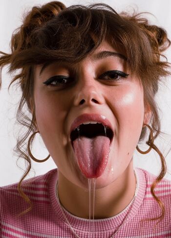 Ella Purnell
