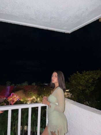 ellie_tumai