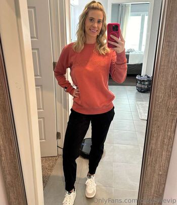 Full leaked Ellievip private onlyfans photo