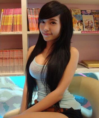 Elly Tran Ha