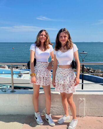 Emilie Y Estephany