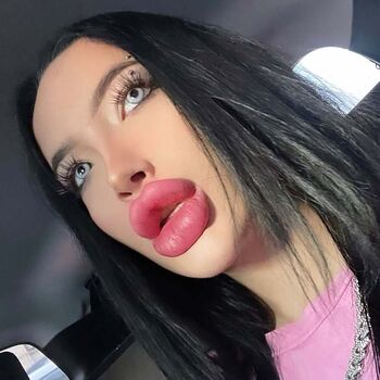 eva_u_tits