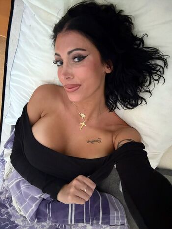 Evelyna Exclusiv