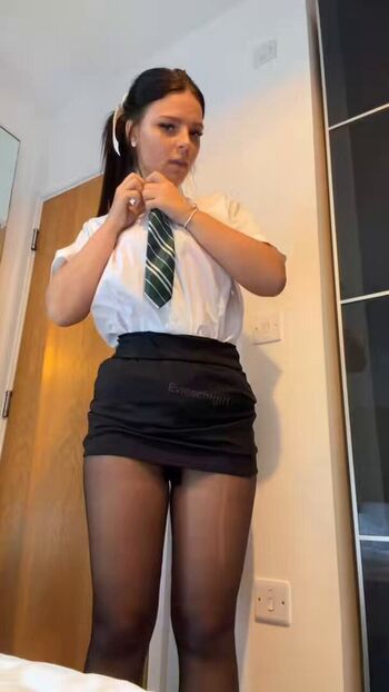 evieschlgirl