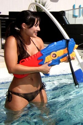 Francia Raisa