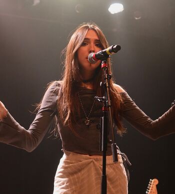 Gabriela bee