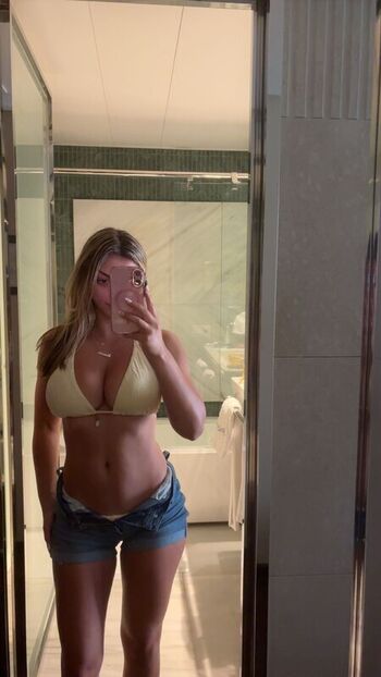 gaby_zola