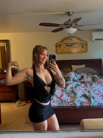 hannah_inthegym