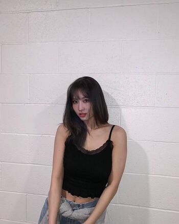 Hirai Momo