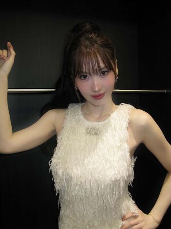 Hirai Momo