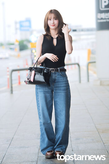 Hirai Momo