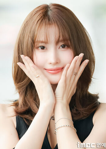 Hirai Momo