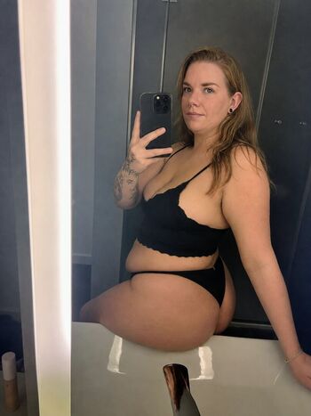 HotwifeAmyLee
