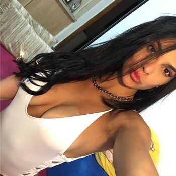 Isabella Obregon
