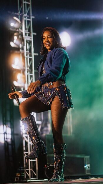 Iza Cantora