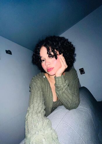 Izzy_Vega