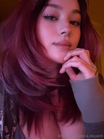JadeyAnh