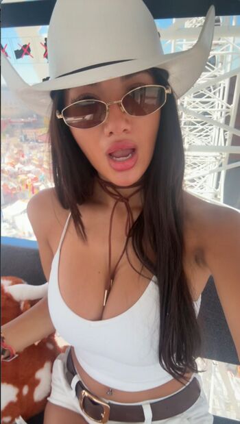 jasmine_lillyyyy